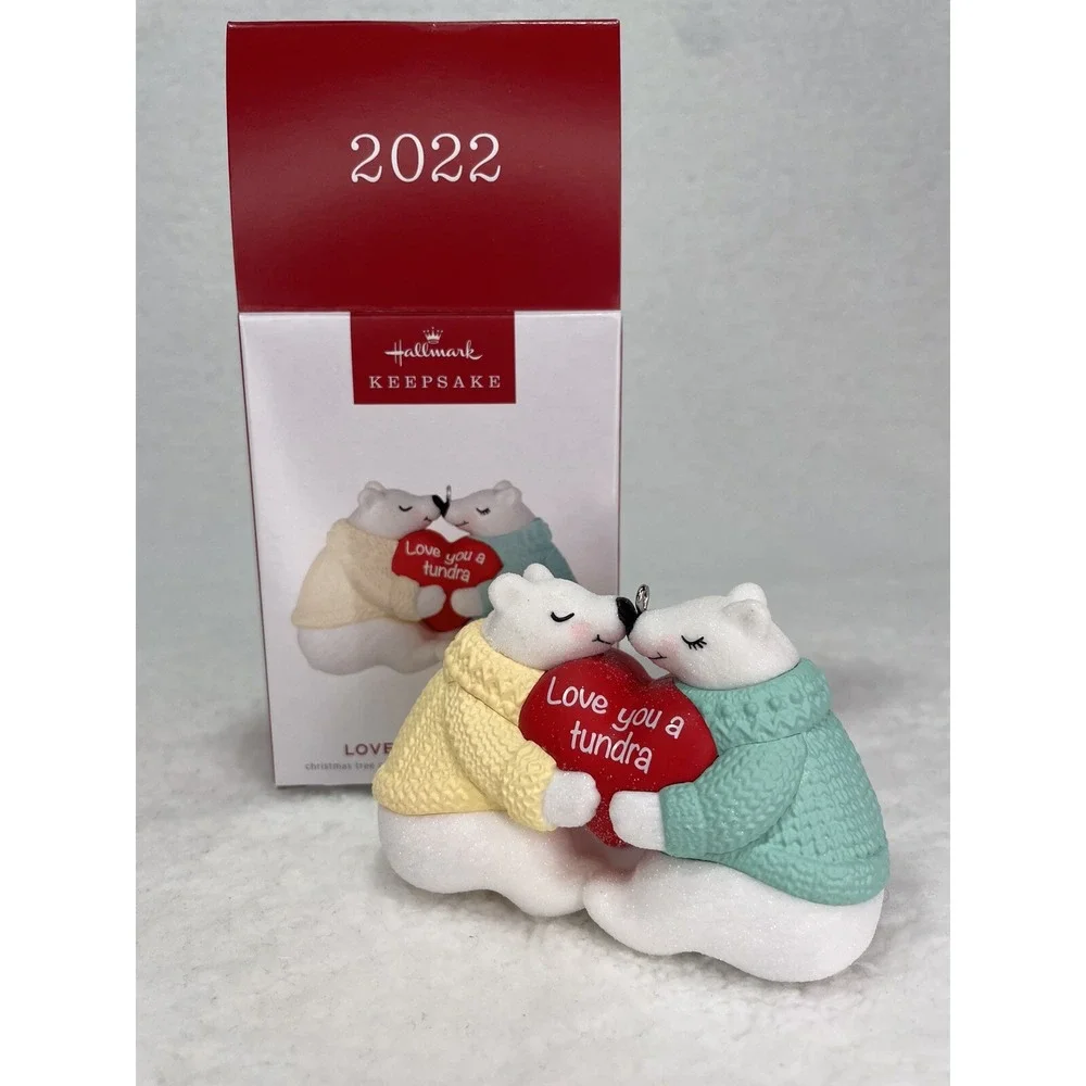Hallmark‎ Keepsake 2022 Love You A Tundra Ornament